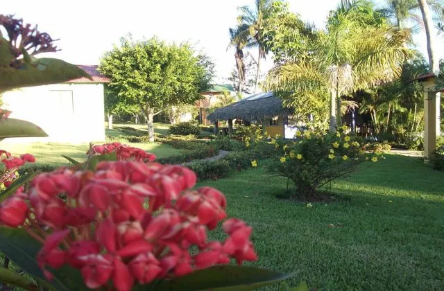 Los Bohios Campo Anil Jarabacoa garden tropical